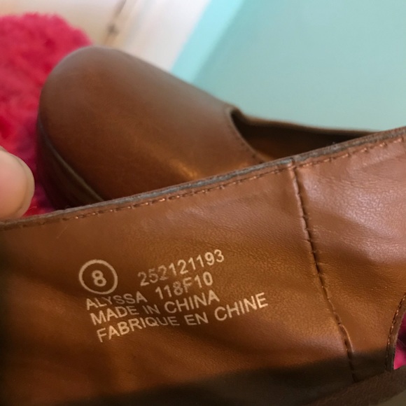 Brown Heels - Picture 5 of 6